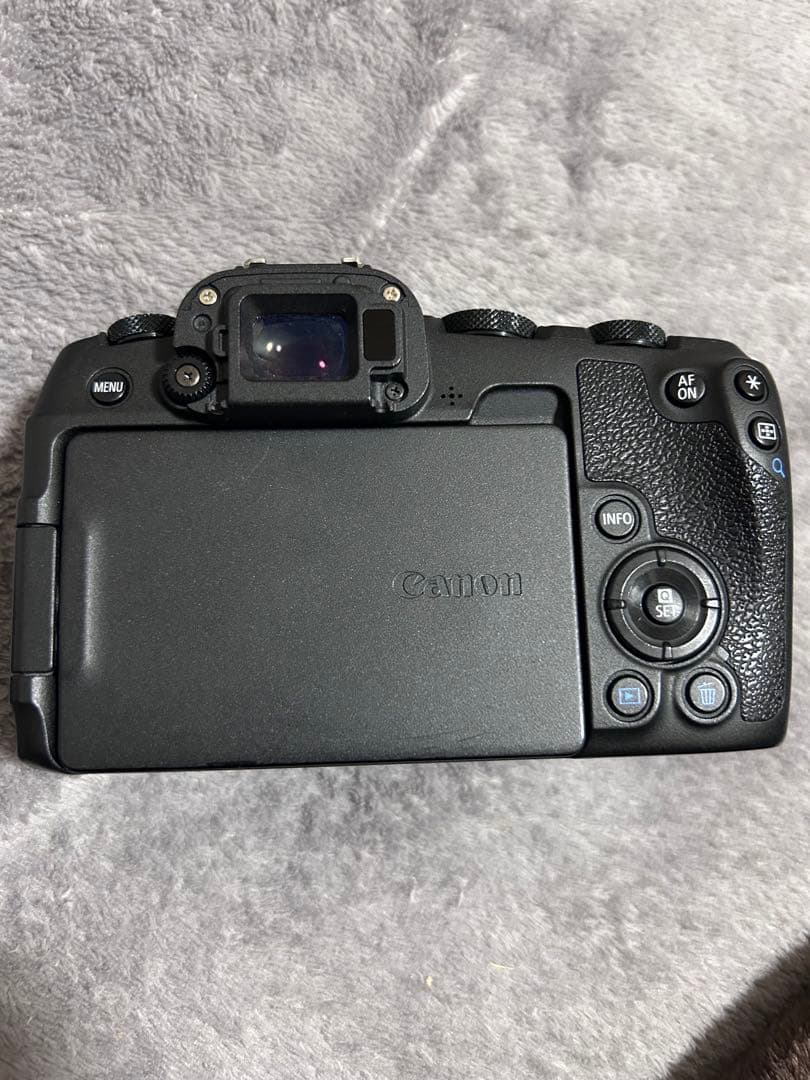 Canon EOS RP ミラーレス一眼 やや難あり