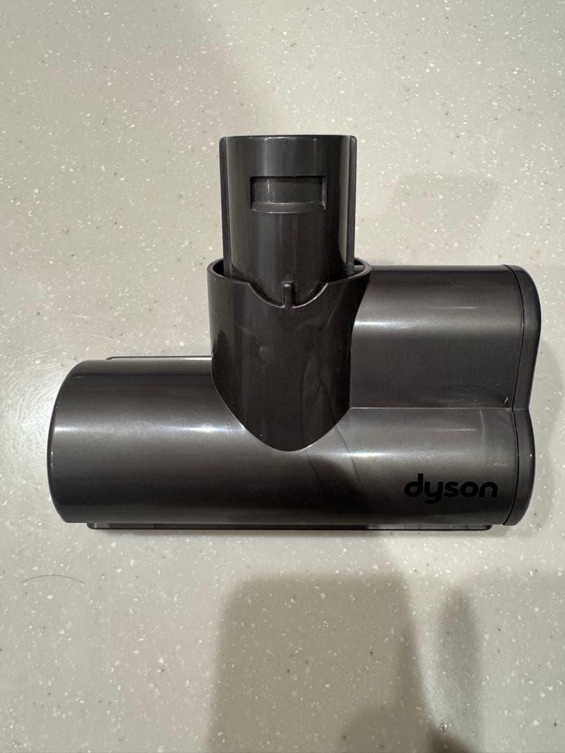 Dyson コードレスクリーナー V6 fluffy