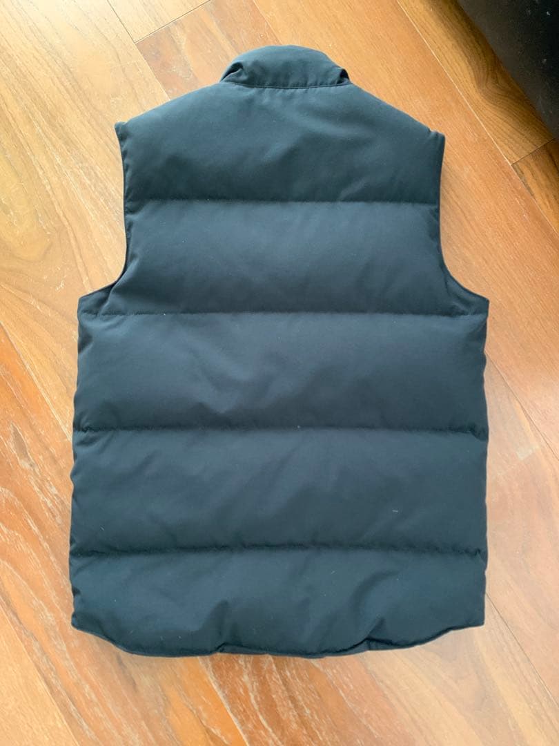 カナダグースダウンベスト　ブラックレーベル4154MB