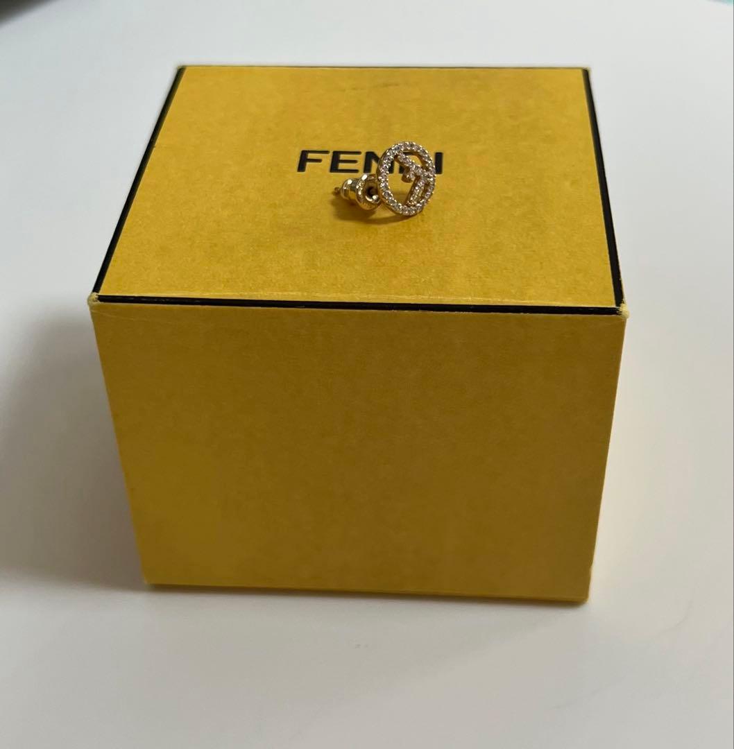 限定価格！FENDI エフイズ フェンディ ピアス　ゴールド　片耳