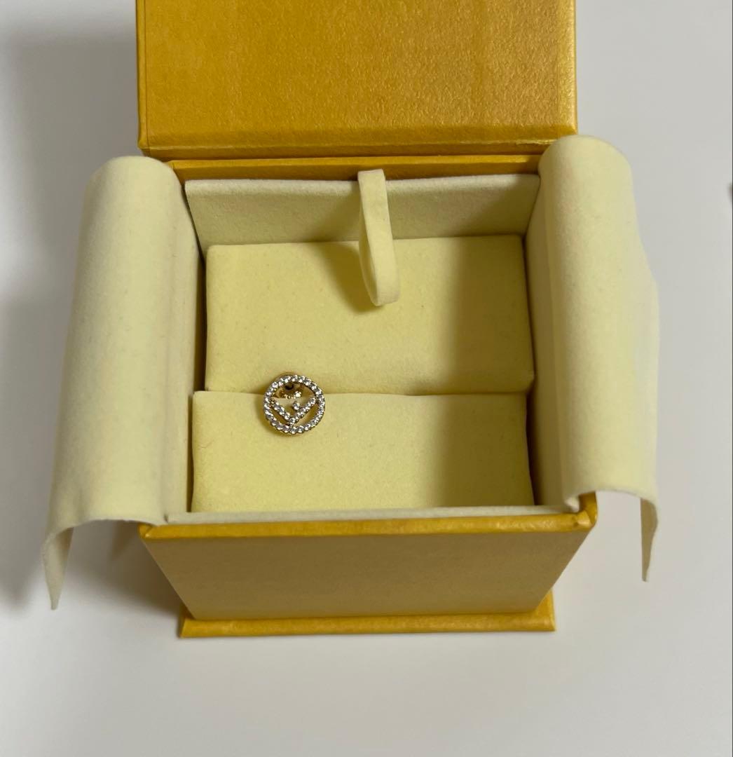 限定価格！FENDI エフイズ フェンディ ピアス　ゴールド　片耳