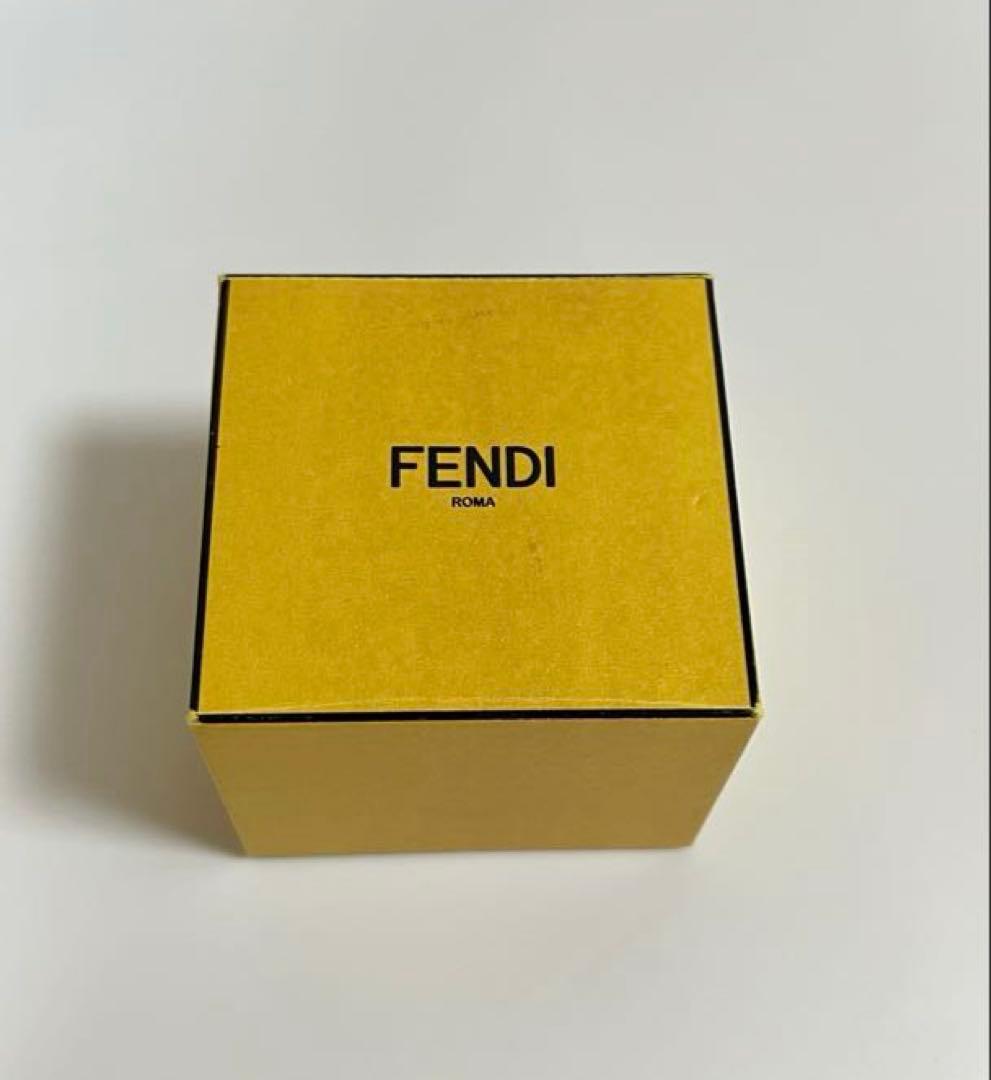 限定価格！FENDI エフイズ フェンディ ピアス　ゴールド　片耳