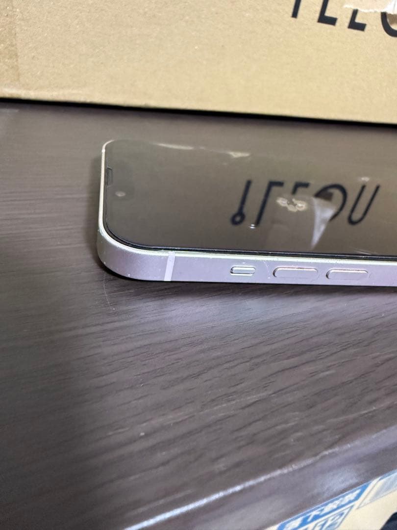 iPhone 13 128 GB スターライト海外版SIMフリー