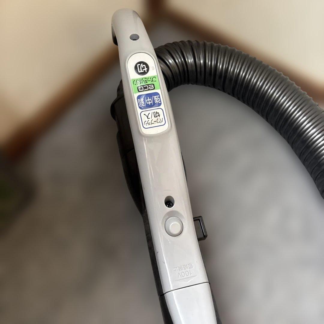 HITACHI 掃除機(キャニスター)本体　cv-p85e2 動作問題なし