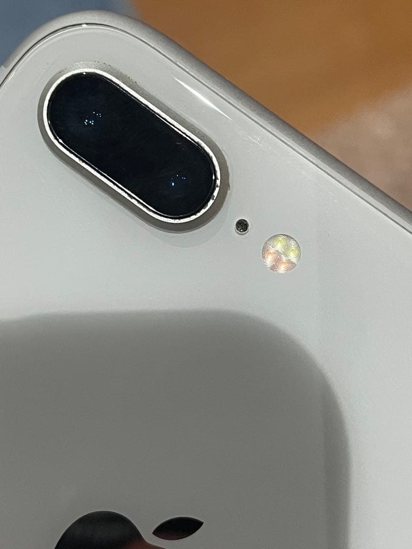 Apple iPhone 8 Plus シルバー