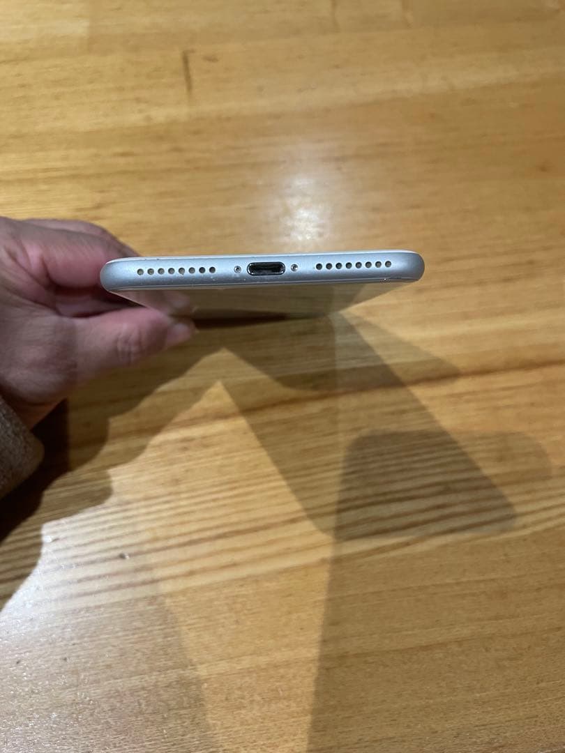 Apple iPhone 8 Plus シルバー