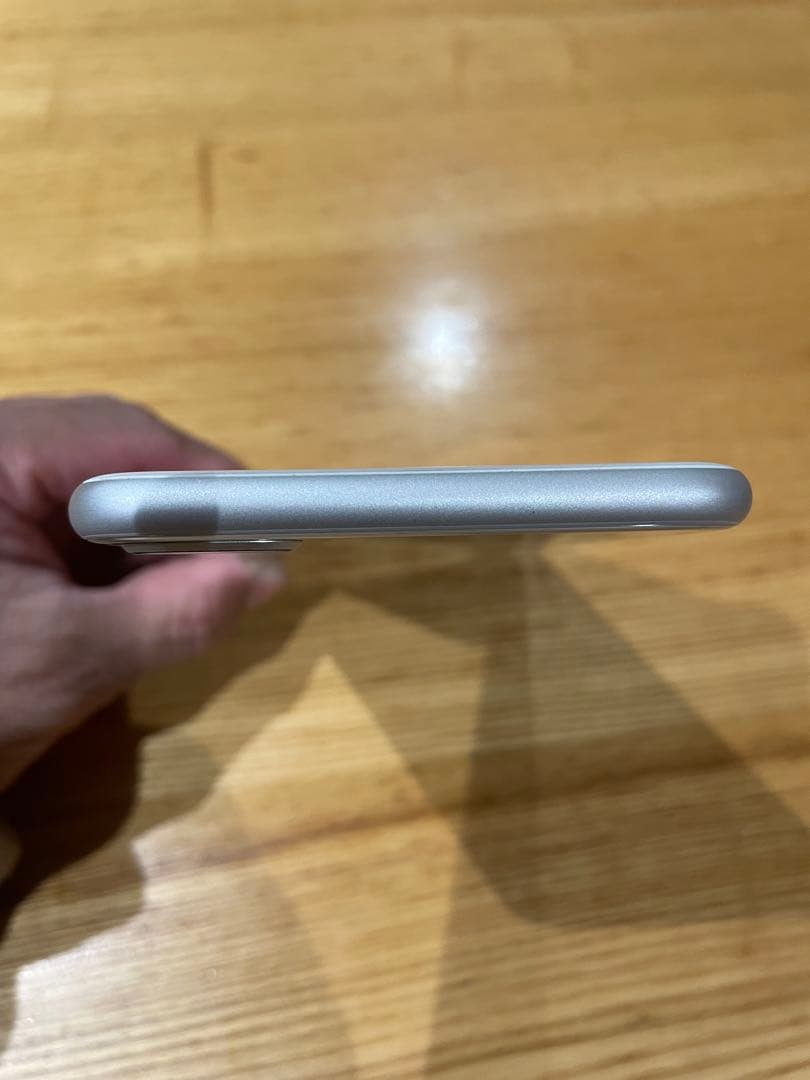 Apple iPhone 8 Plus シルバー