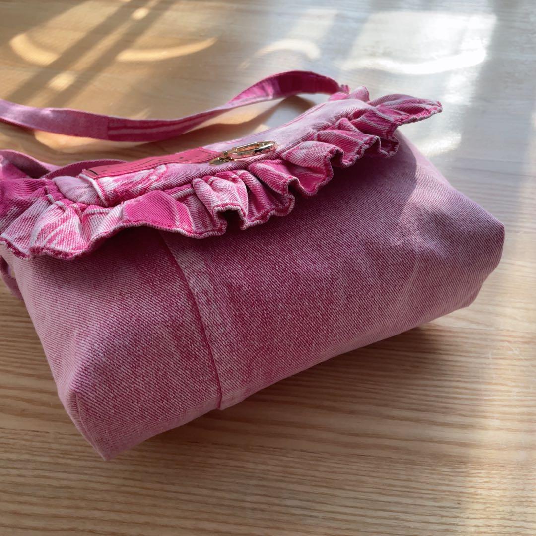 デニムリメイク ピンク フリル ショルダー