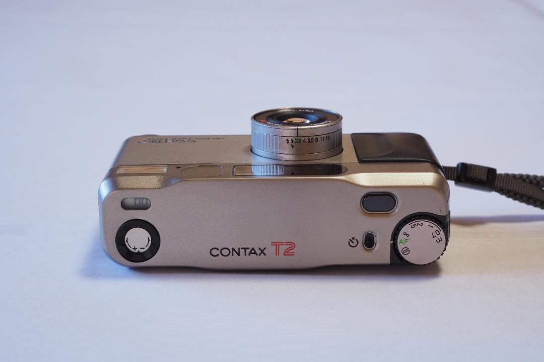 高級コンパクトカメラ（レンズ一体型・AFカメラ） CONTAX T2