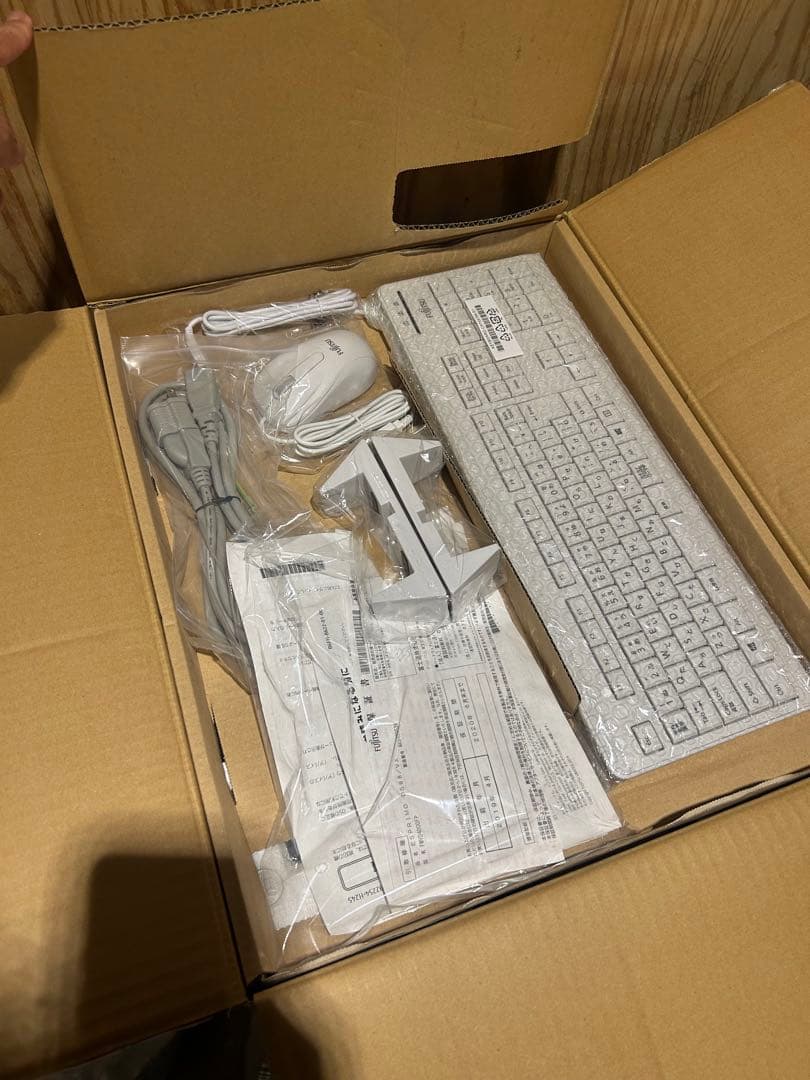 Windowsデスクトップ ESPRIMO D588/VX i7-8700 16GB SSD512GB