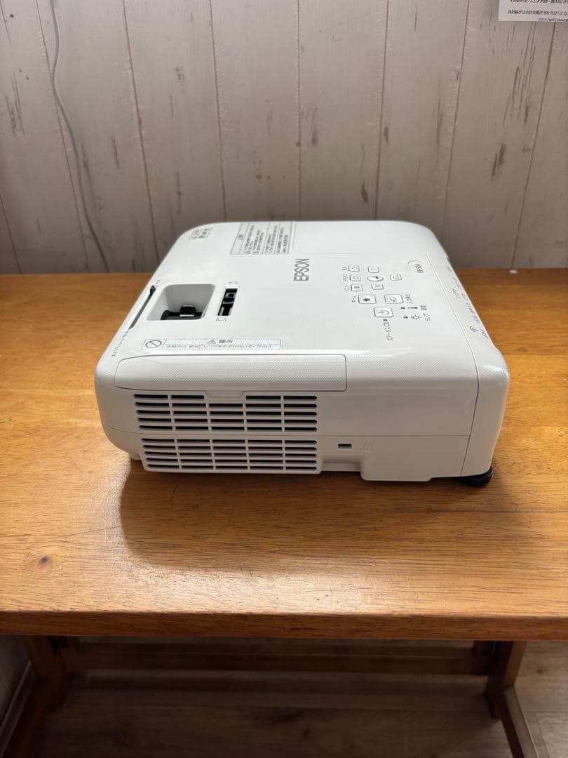 【早い者勝ち】プロジェクター EPSON EB-S04 本体（オマケ付き）