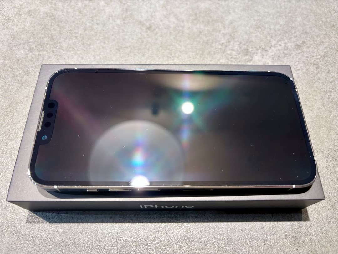 iPhone 13 Pro Silver (シルバー)　256GB SIMフリー