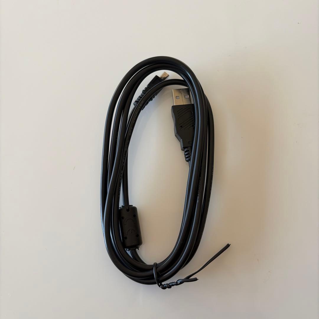 訳あり　Nikon COOLPIX A100 シルバー コンパクトデジタルカメラ