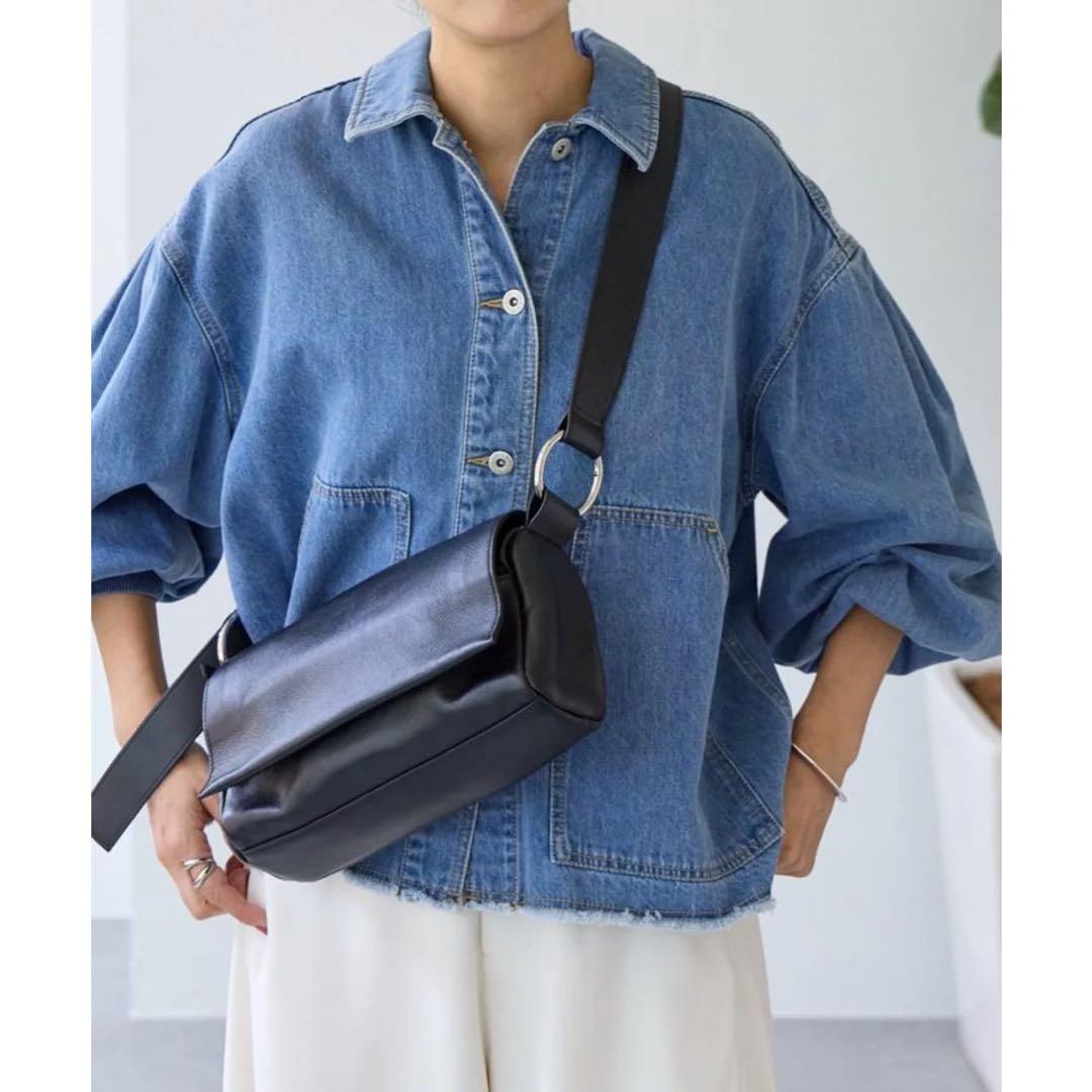 BEARDSLEY レザーボディバッグ