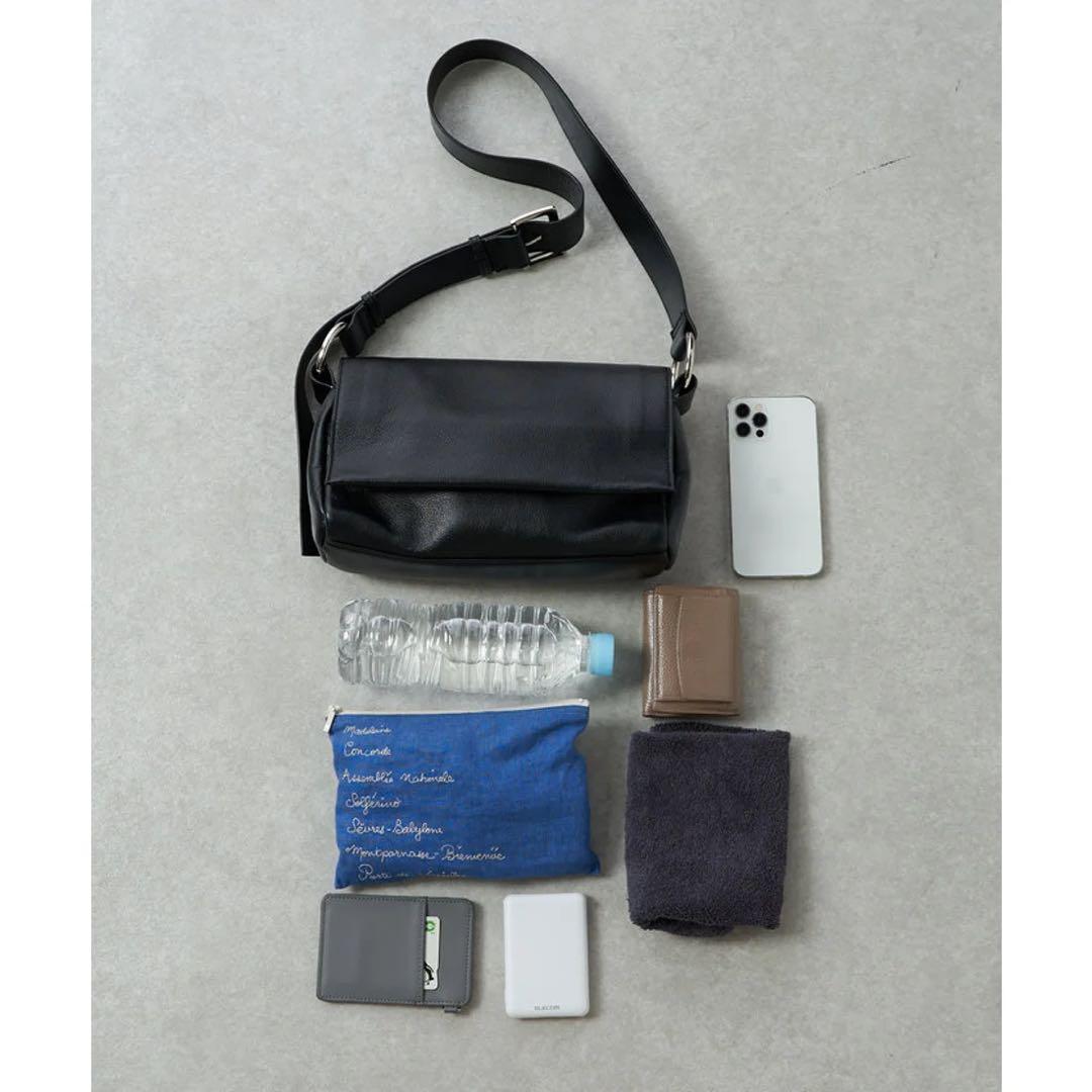 BEARDSLEY レザーボディバッグ