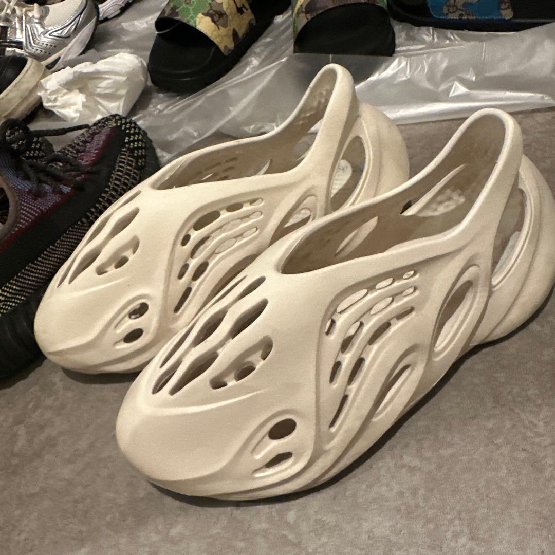 adidas yeezy foam runner sand アディダス