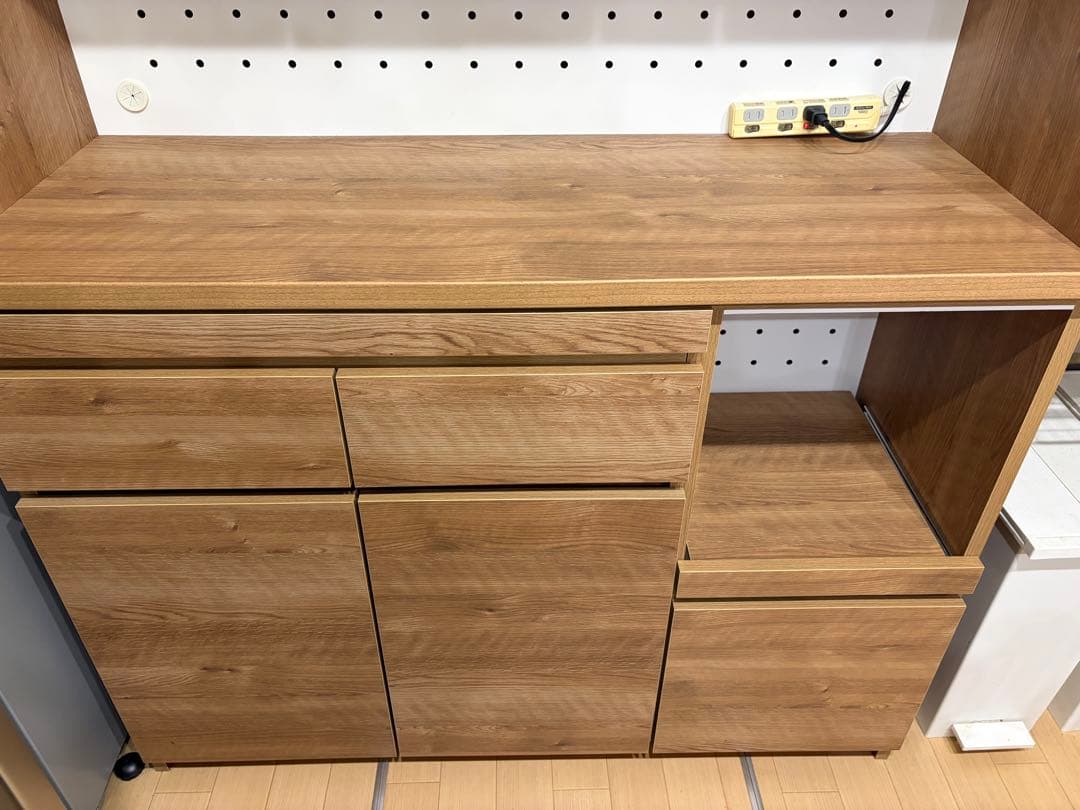 【美品】LOWYA食器棚 幅120 (直接の場合4万円)