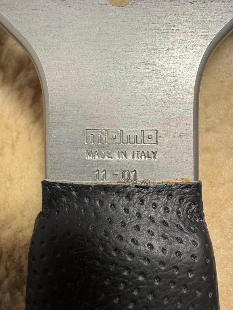 MOMO スポーツステアリング 350mm メルセデス・ベンツ