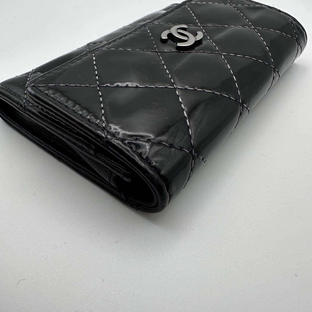 シャネル 財布 エナメル マトラッセ ケース シルバー金具