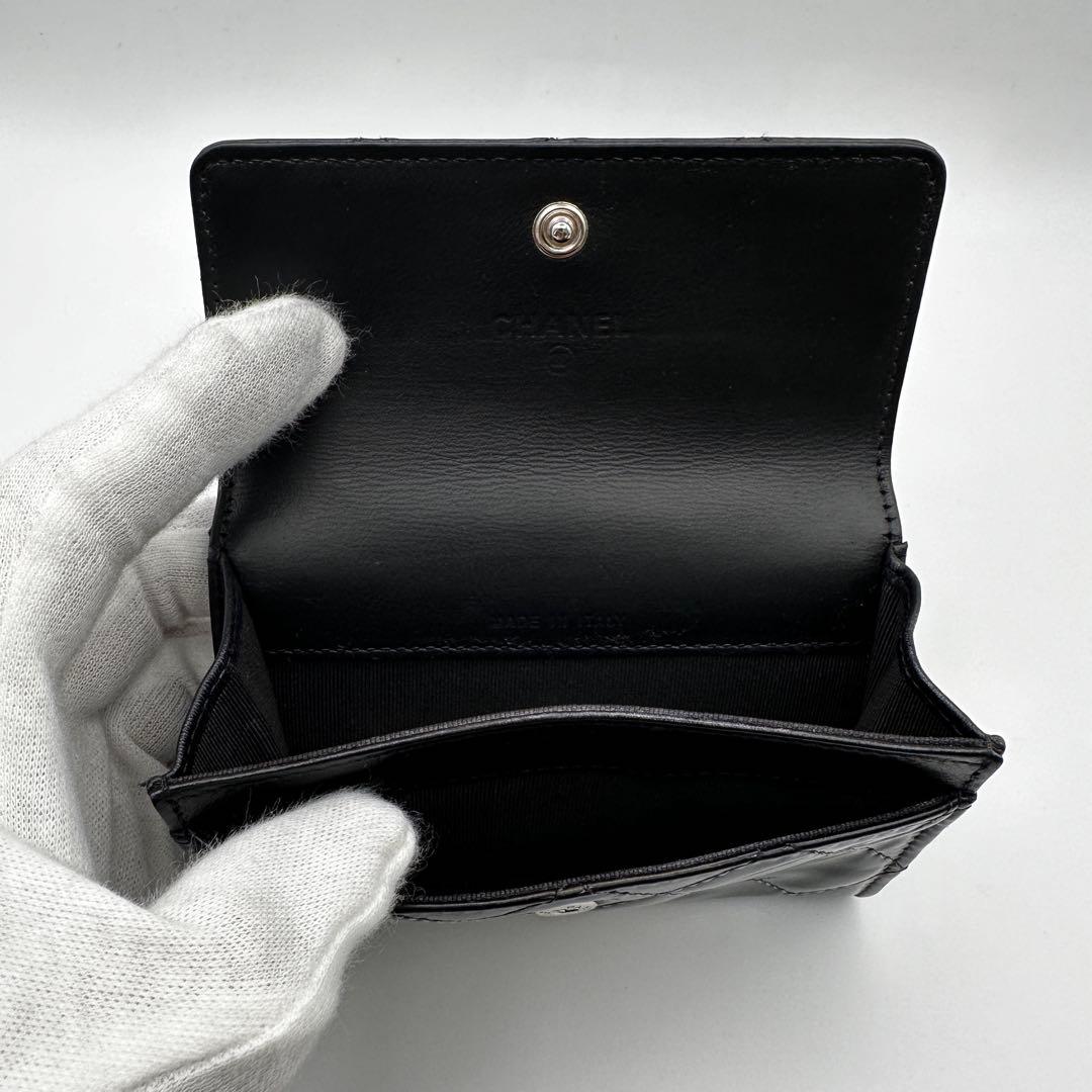 シャネル 財布 エナメル マトラッセ ケース シルバー金具