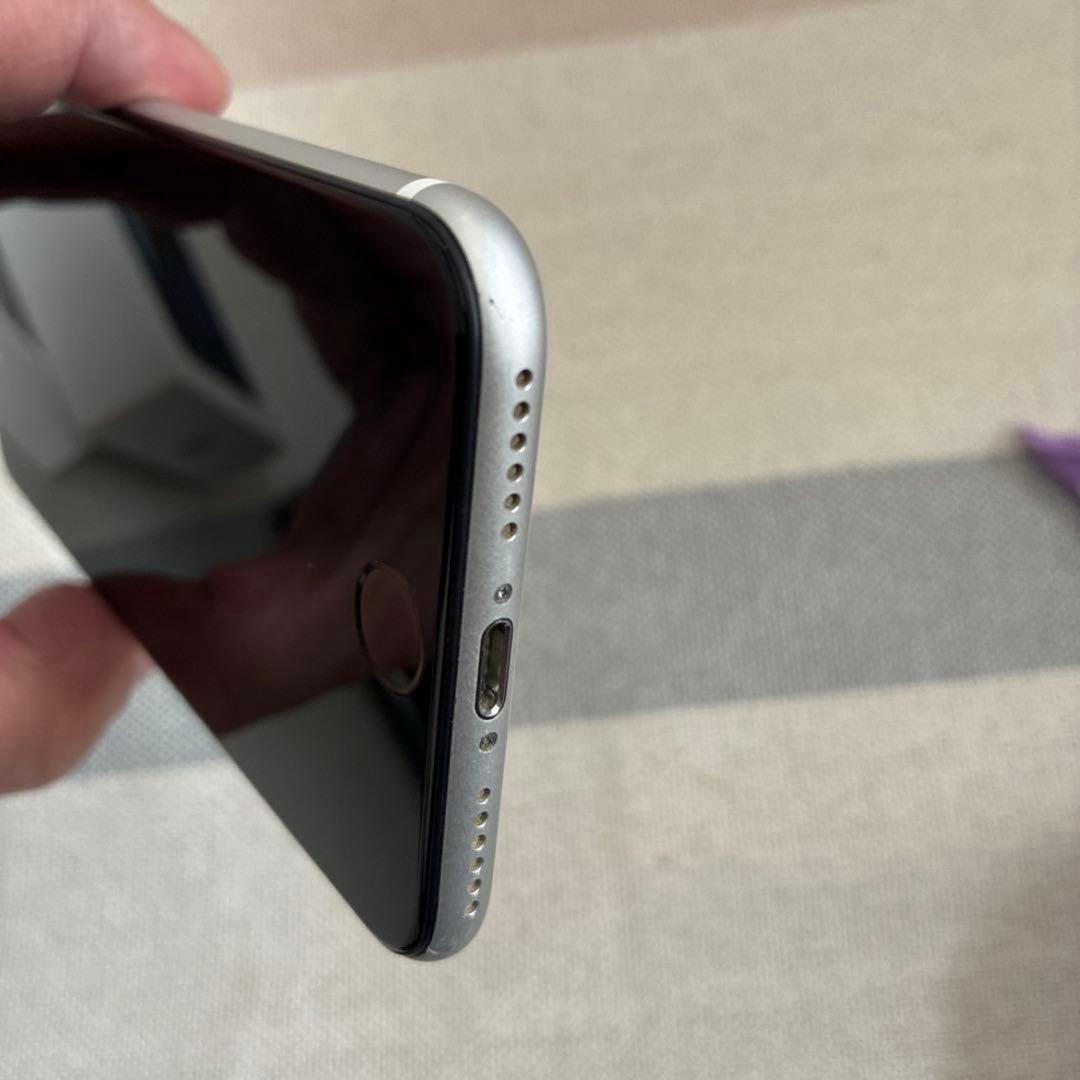 Apple iPhone SE (第2世代) 白　ジャンク