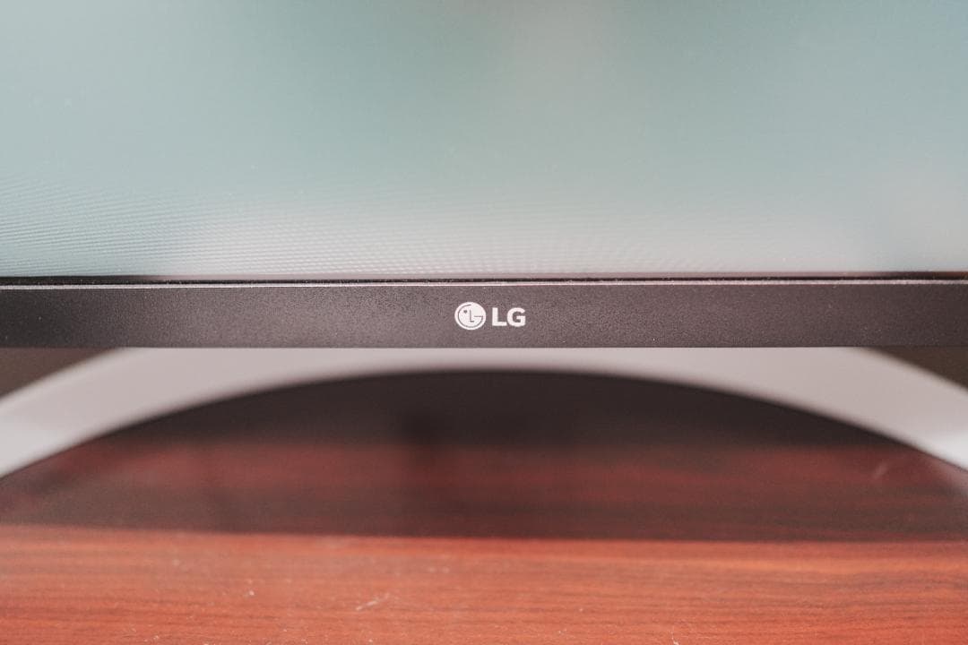 LG 4Kモニター 32UP550N-W 31.5インチ