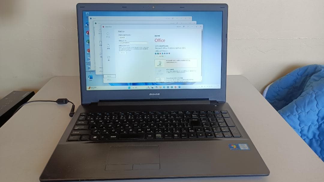 ⭐️ノートパソコンmouse 第六世代Core i3 SSD256G メモリ8G