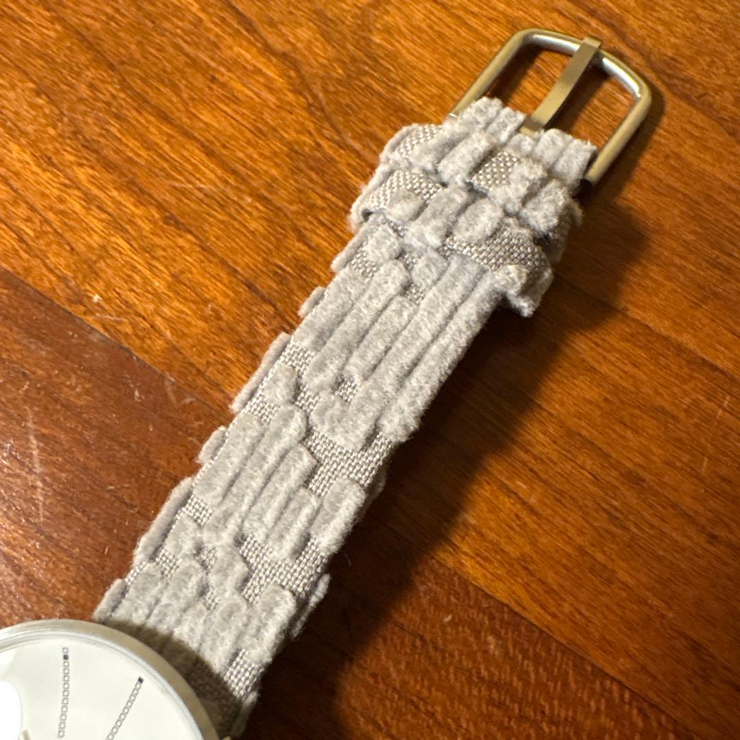 ミナ ペルホネンとアルネ・ヤコブセンウォッチ　コラボWatch