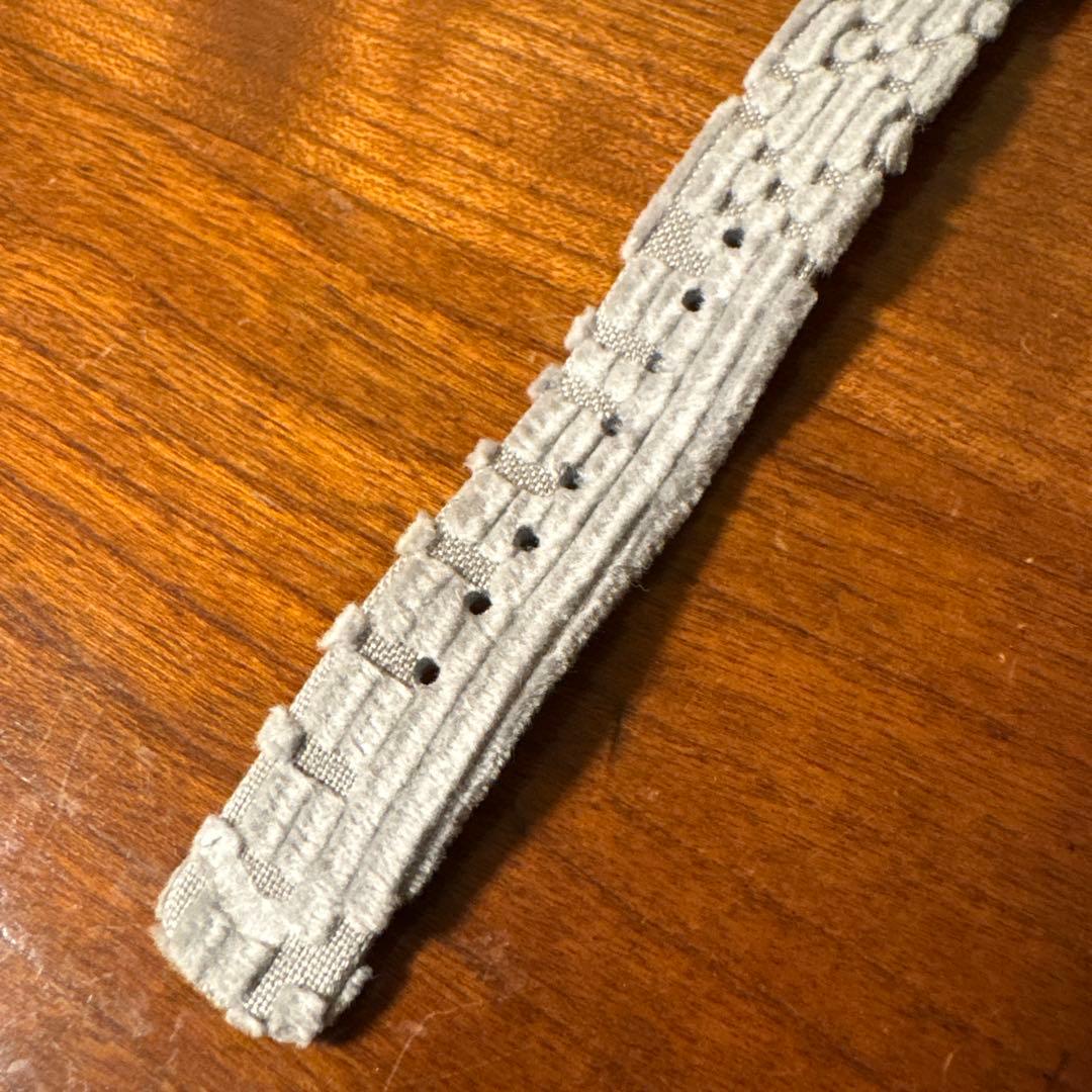 ミナ ペルホネンとアルネ・ヤコブセンウォッチ　コラボWatch