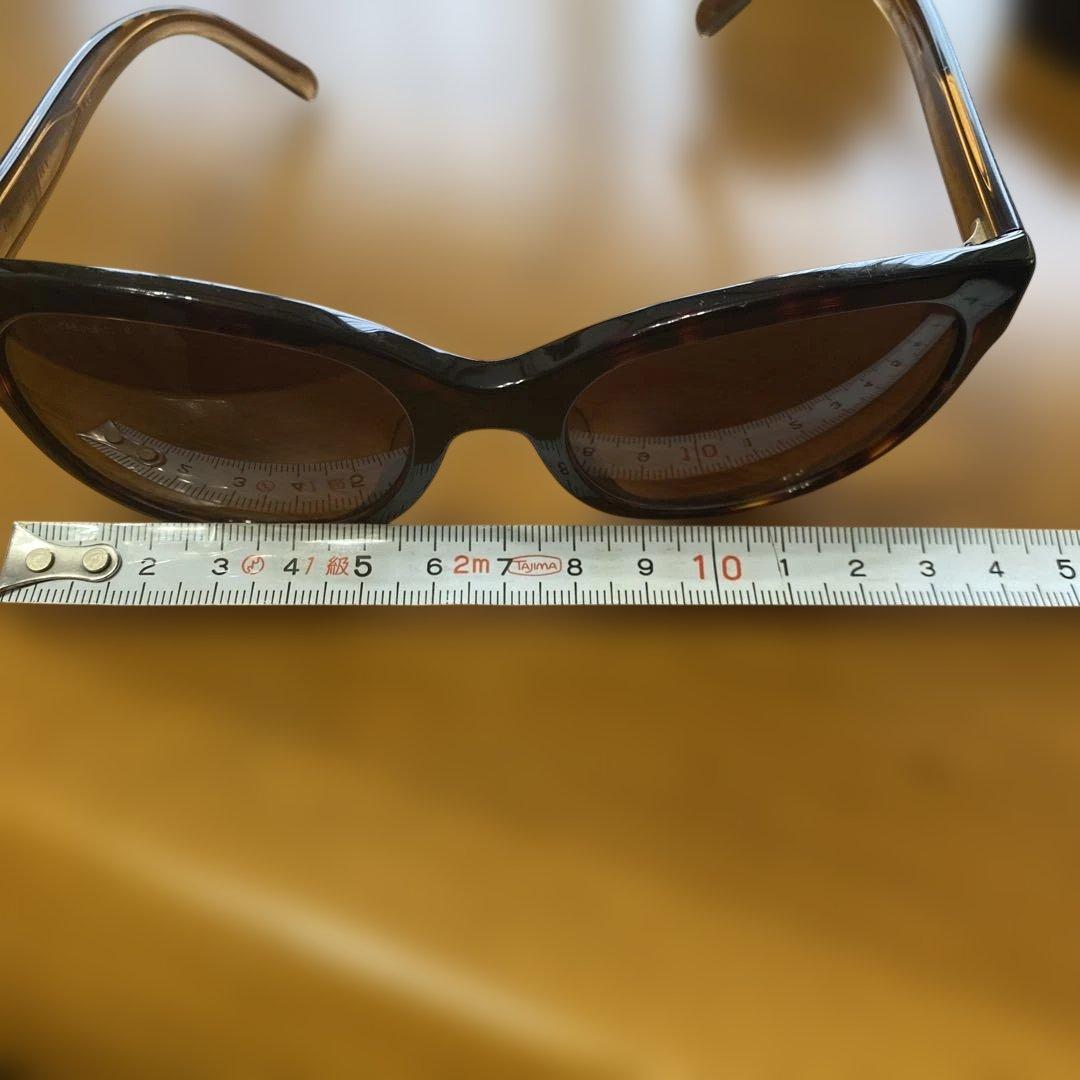 BURBERRY ブラウン キャットアイ サングラス