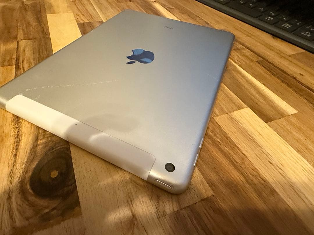 iPad 第６世代 32GB Cellularモデル