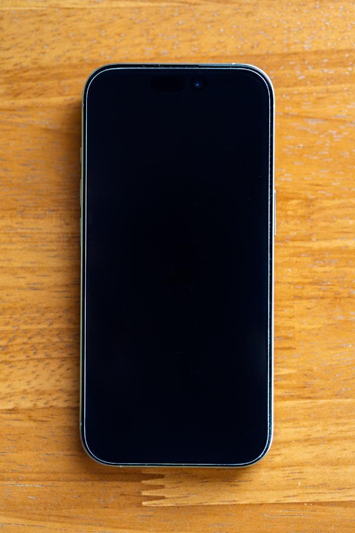 iPhone16Pro ナチュラルチタニウム（バッテリー最大容量100%）