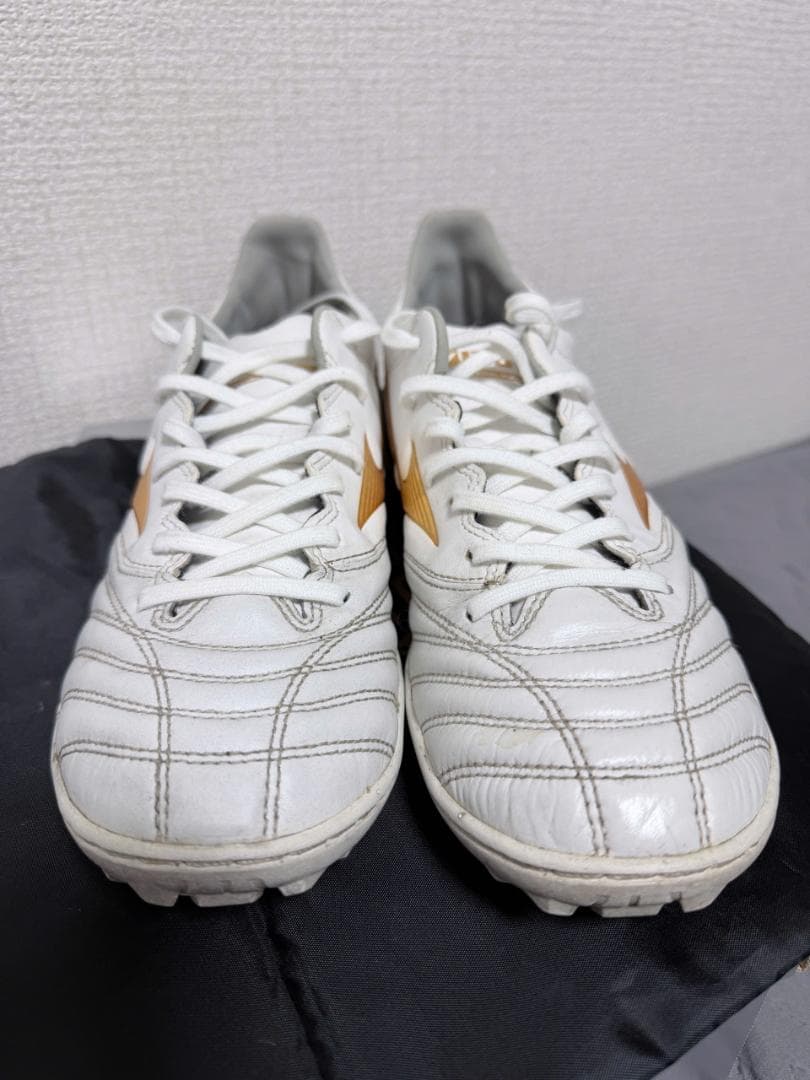 ミズノモレリアネオ2 TF 白赤黒 27.5cm