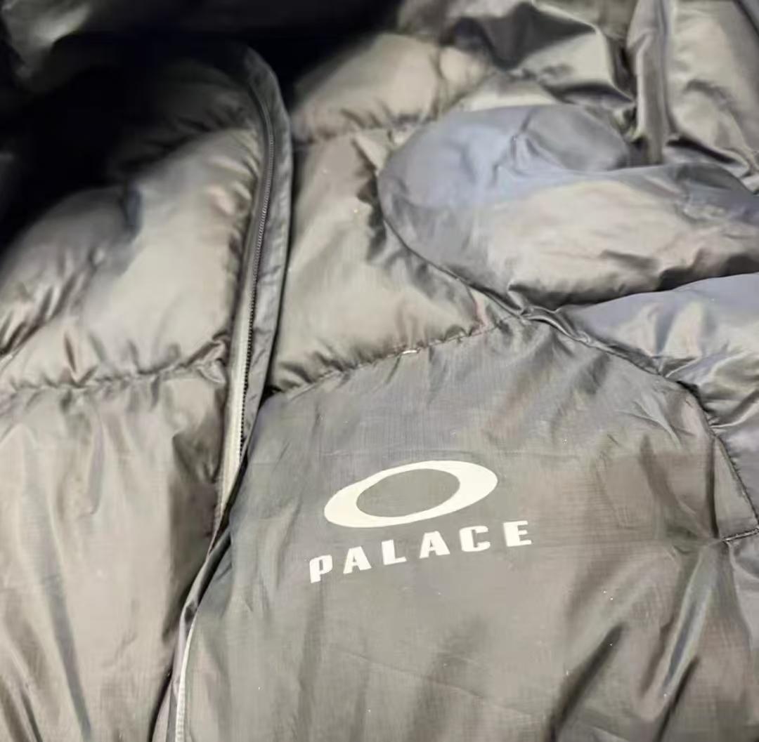 Palace Oakley Puffa Black ダウンジャケット s