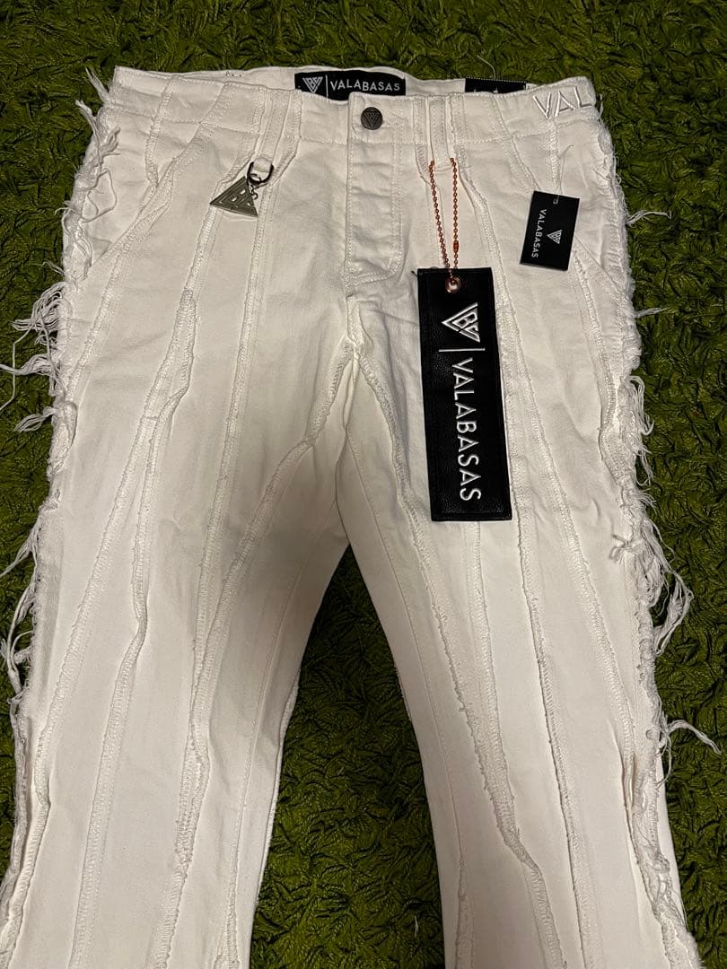 VALABASAS バラバサス スキニーフレアデニムホワイト 新品 30