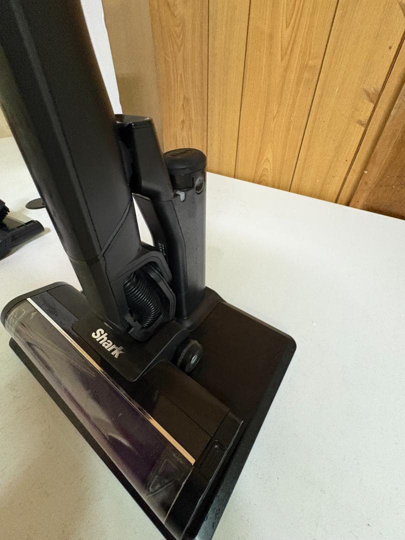 Shark シャーク コードレススティッククリーナー CS601JBK