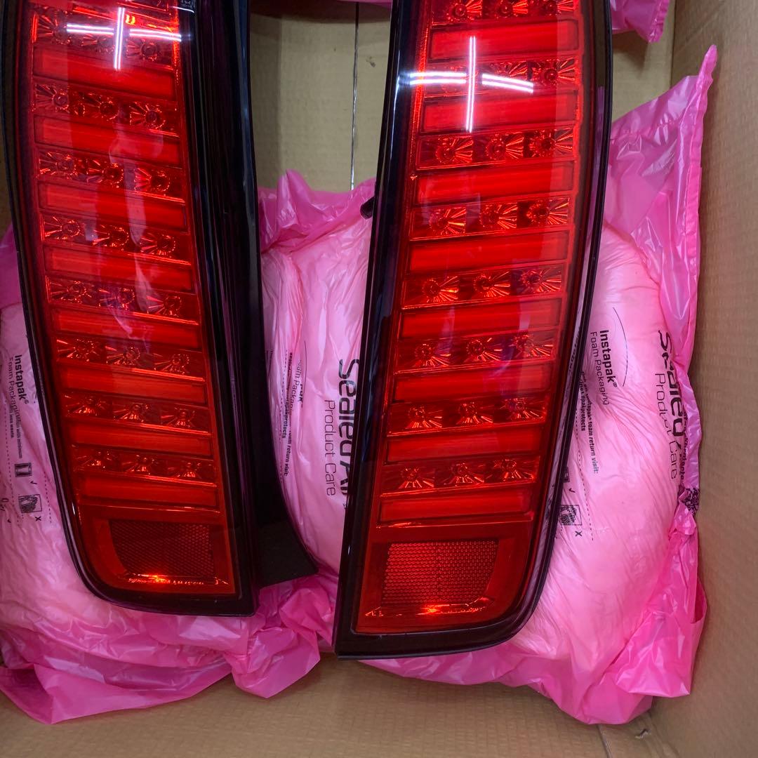 la100s クリスタルアイLEDテールランプ　新品同様品