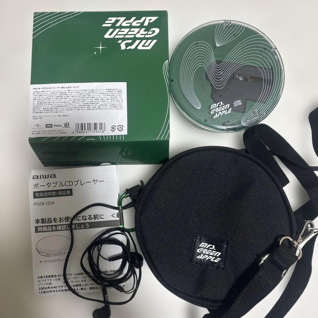 Mrs. GREEN APPLE ポータブルＣＤプレーヤー ショルダーバッグ付き