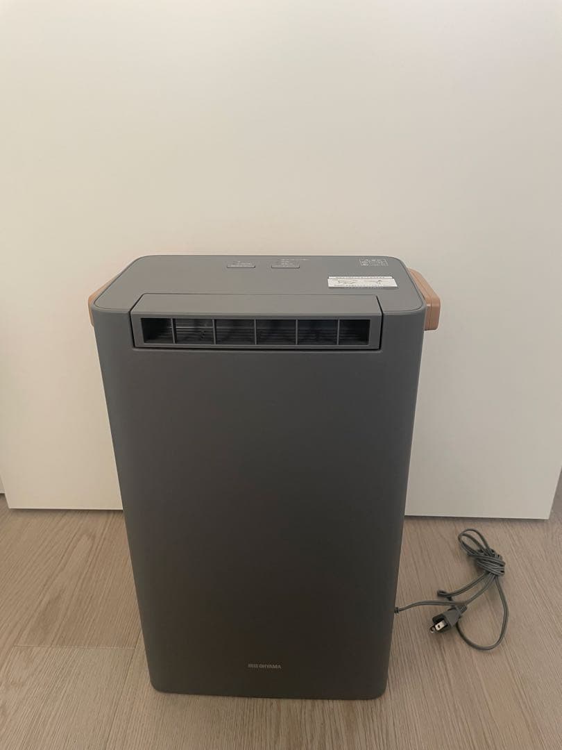 【美品】アイリスオーヤマ　衣類乾燥除湿機