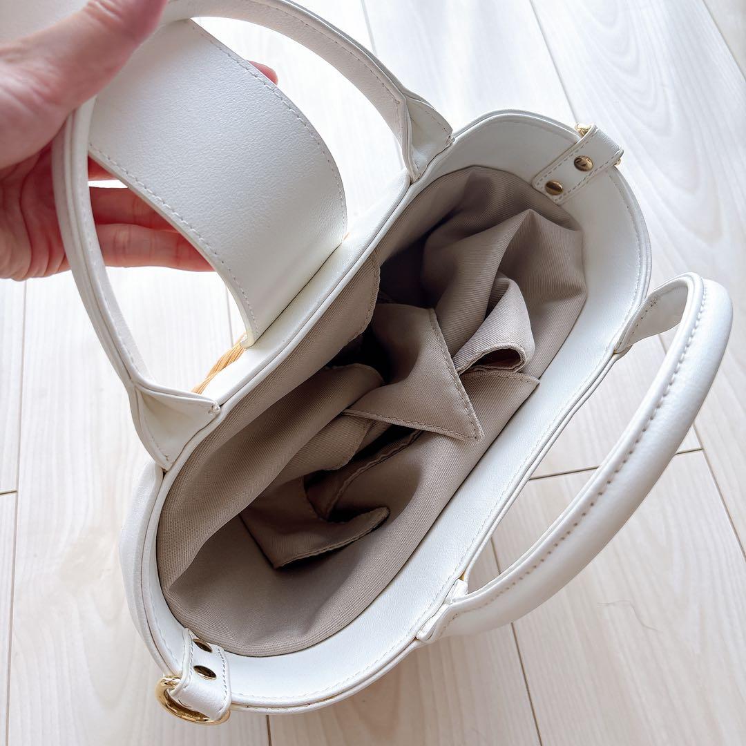 DIANA バスケット型ラタンバッグ