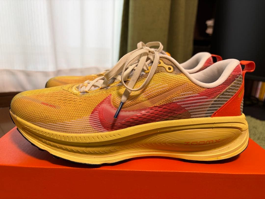 スパイク・シューズ NIKE VOMERO18 SE 27cm