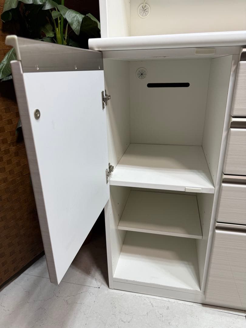 訳あり！ニトリ　キッチンボード120KB WH