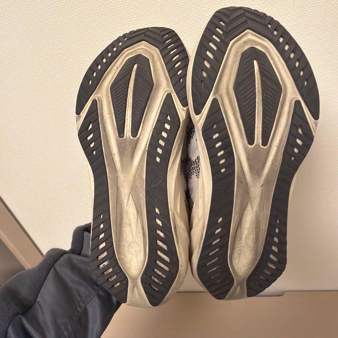 N*y様 ASICS NOVABLAST 5（ノヴァブラスト5）　25.5 アシ