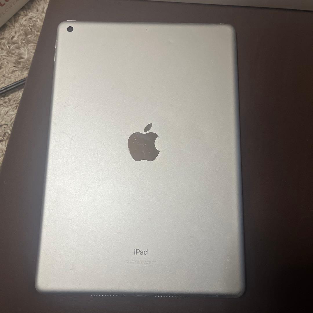 iPad第9世代64GB箱あり