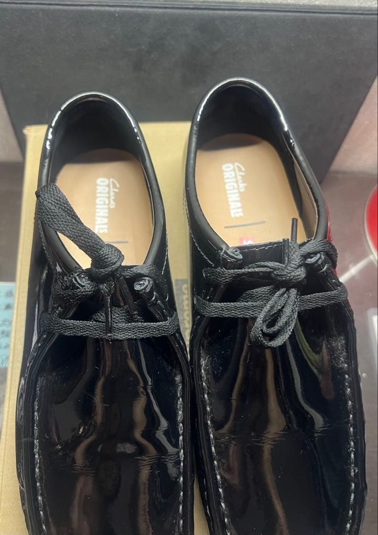 Supreme × Clarks Patent Leather Wallabee