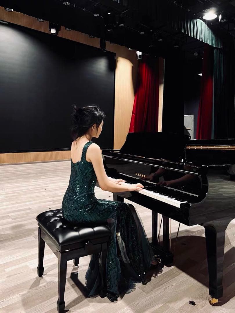 ダンスパーティーや演奏会に✨ロングカラードレス　発表会、カラオケ、舞台に！