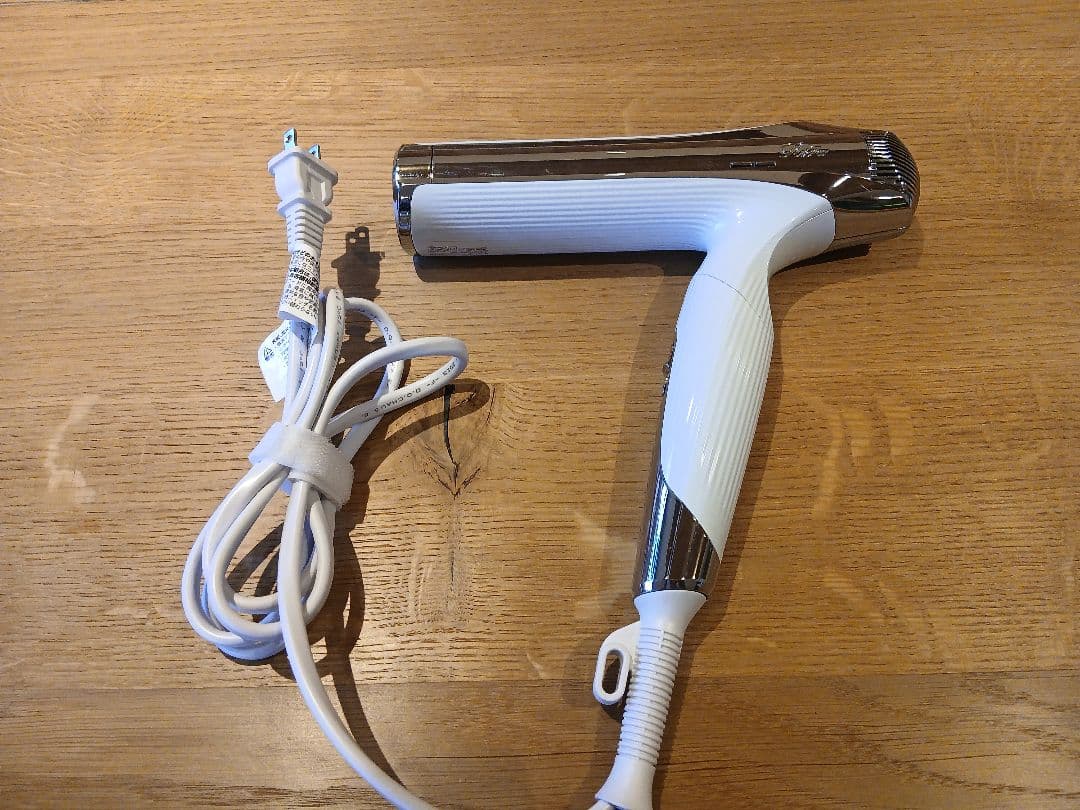 2024年製 /ReFa ヘアドライヤー RE-AX-02A ジャンク品