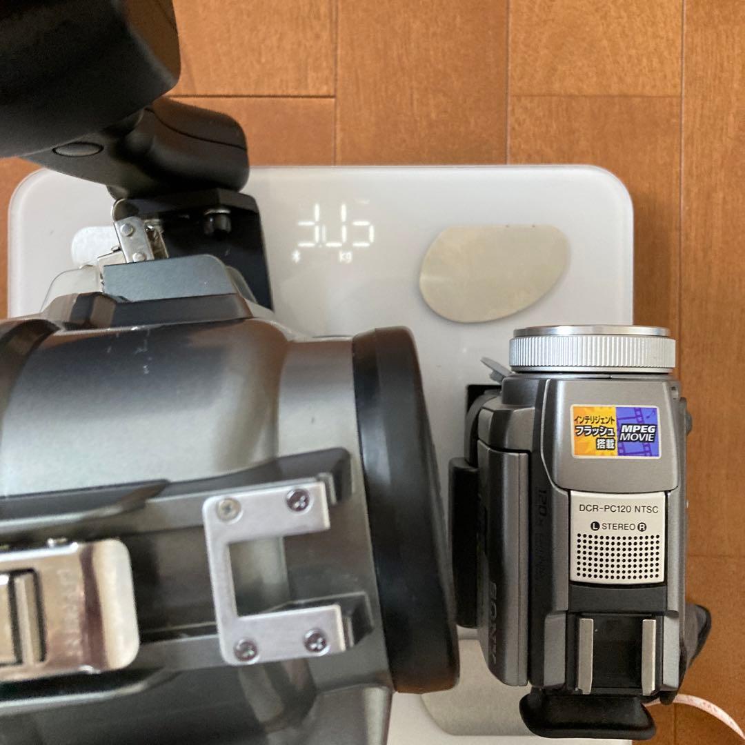 Sony水中用ビデオカメラ『60m防水』ライト付