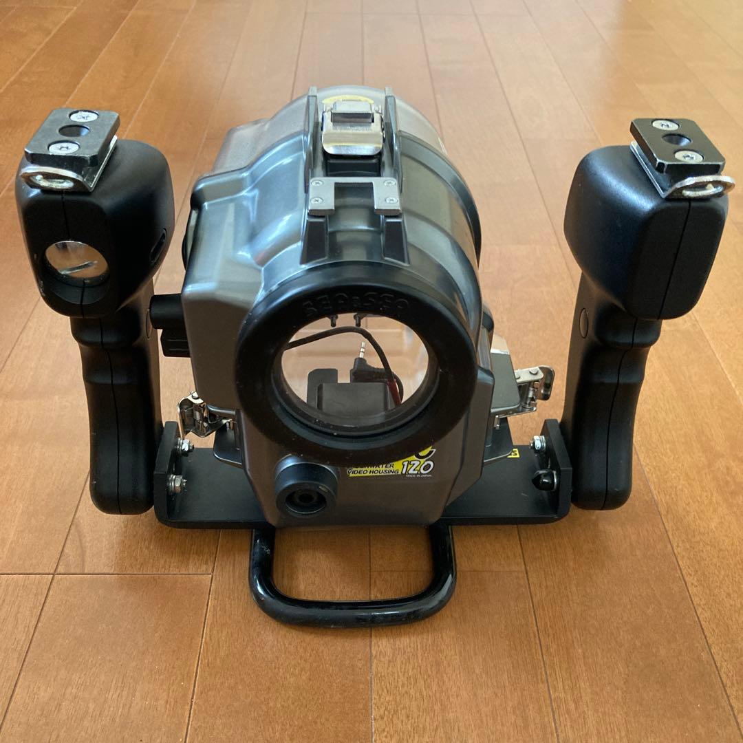 Sony水中用ビデオカメラ『60m防水』ライト付