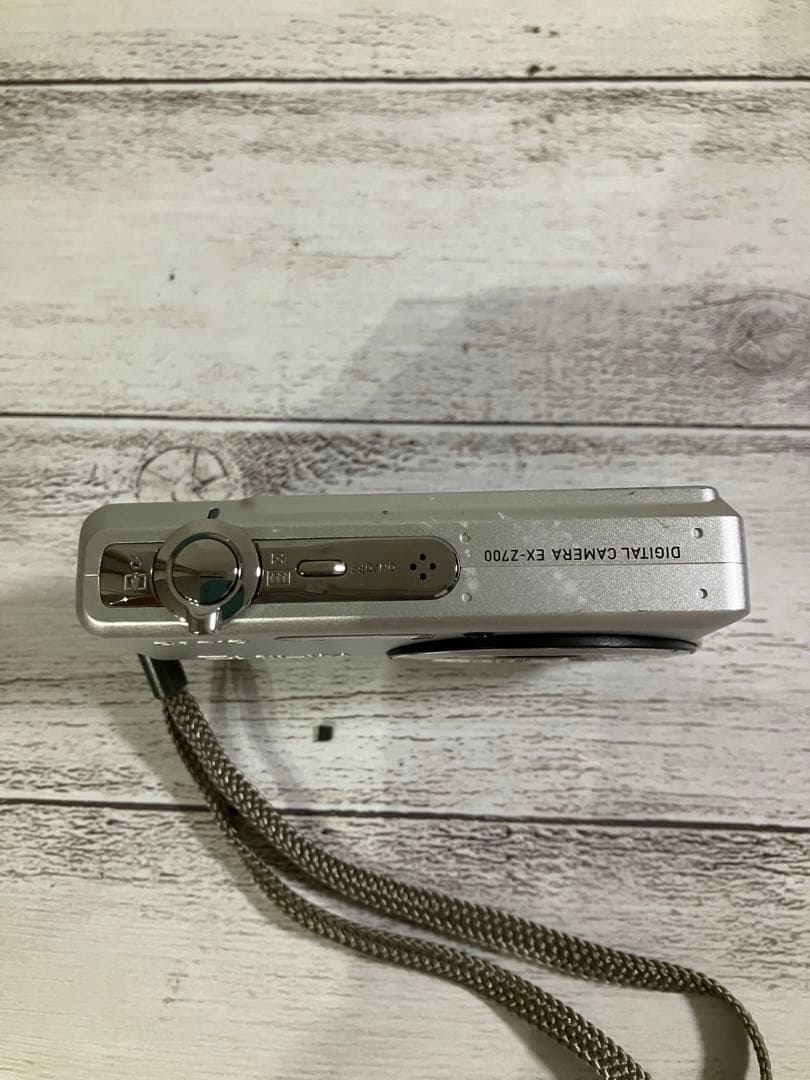 CASIO EXILIM EX-Z700コンパクトデジタルカメラ